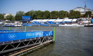Olimpiadi Parigi 2024: rinviata la gara di triathlon maschile a causa dell'inquinamento della Senna