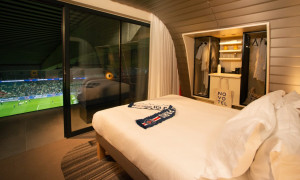 Ecco la suite all'interno del tempio del&nbsp;calcio&nbsp;parigino, lo&nbsp;Stadio Parc des Princes