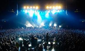 Milano, i big della musica italiana in campo per la pace