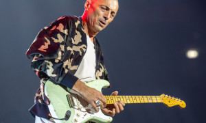 La &ldquo;Trappola&rdquo; ad Alex Britti: La banda degli spioni tenta di incastare il cantante