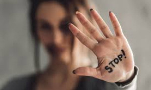 Eliminazione della violenza contro le donne, in Sardegna femminicidi aumentati del 200%