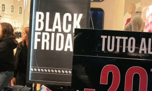 Adiconsum su Sardegna truffe Black Friday