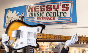 Beatles, una chitarra di George Harrison venduta per oltre 1 milione di dollari