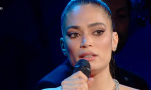 Elodie a Castelardo, boom nei prezzi degli alloggi