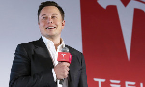 Elon Musk, ricchezza da record: &egrave; il primo al mondo a superare&nbsp;i 400 miliardi di dollari