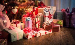 Natale, spesi 9 miliardi su cibo, doni e viaggi nella settimana dal 20 dicembre