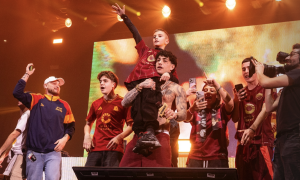 Capodanno da Tony Effe, il rapper devolve l&rsquo;incasso del concerto alla Croce Rossa