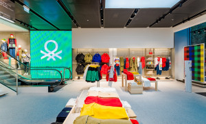 Benetton, pi&ugrave; di 400 negozi chiusi entro il 2025
