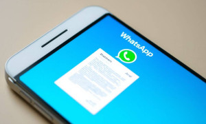 Nuova funzione su WhatsApp, ora c&rsquo;&egrave; un tasto per scansionare i documenti