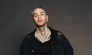 Legami con ultr&agrave;, il cantante Emis Killa indagato a Milano, si &egrave; ritirato dal festival di Sanremo