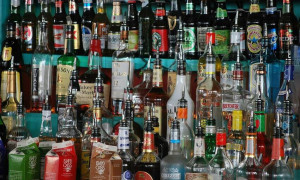 Forte calo dei consumi di alcolici, Confcommercio Nuoro Ogliastra lancia la &ldquo;No ciukko!Bag"
