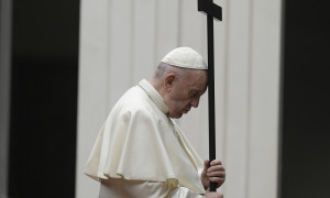 Papa Francesco: condizioni stabili ma non &egrave; fuori pericolo