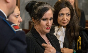 Nuovi sviluppi nel caso Alessia Pifferi: perizia psichiatrica e tensioni in carcere