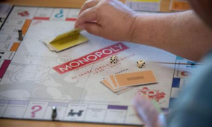 Monopoly dice addio ai contanti: arriva la versione App Banking