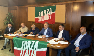 Sardegna, proposta di legge per istituire il Garante delle persone anziane