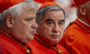 Becciu rinuncia al Conclave: &ldquo;Obbedisco al Papa, ma resto convinto della mia innocenza&rdquo;