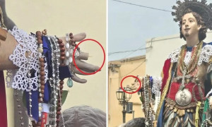 Cagliari, Sant&rsquo;Efisio torna a Cagliari (con il dito rotto)