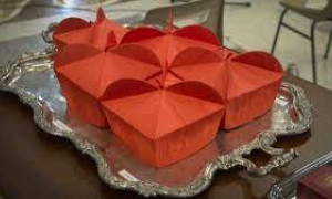 Seconda fumata nera: ancora nessun papa eletto, continua il conclave in Vaticano