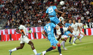 Il Cagliari rimane in serie A: alla Domus &egrave; festa grande dopo il 3-0 al Venezia