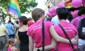 Storica sentenza della Consulta: entrambe le madri possono riconoscere il figlio alla nascita