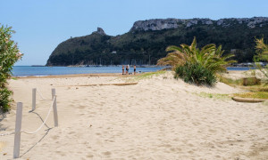 Poetto tra le migliori spiagge per bambini: la Sardegna brilla con 16 Bandiere Verdi nel 2025