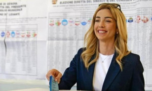 Il centrosinistra si riprende Genova: Silvia Salis, la nuova sindaca, &egrave; di origini sarde