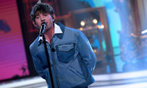 Rkomi cancella tutti i concerti previsti: fan spiazzati, tour annullato senza spiegazioni ufficiali