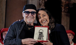 Firenze consegna le Chiavi della Citt&agrave; a Vasco Rossi: &ldquo;Celebriamo la vita&rdquo;