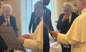 Vaticano, il Papa riceve Al Pacino: &egrave; la prima star di Hollywood accolta dal Pontefice