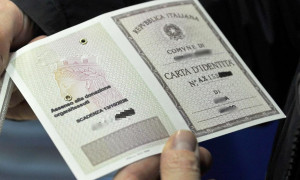 Addio alla carta d&rsquo;identit&agrave; cartacea: dal 3 agosto 2026 non sar&agrave; pi&ugrave; valida in tutta l&rsquo;UE