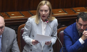 Camera verso la &quot;settimana corta&quot;: lavori chiusi il gioved&igrave;, scoppia la polemica