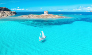 Le spiagge della Sardegna dominano sui social