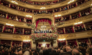 La Scala di Milano ripristina il dress code: vietati canottiere, pantaloni corti e infradito