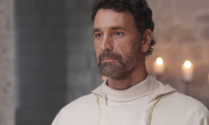 Raoul Bova, l&rsquo;indiscrezione: &laquo;Dopo il caso Ceretti &egrave; a rischio Don Matteo&raquo;