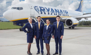 Ryanair, premio ai dipendenti che trovano trolley troppo grandi: 2,5 euro per ogni bagaglio