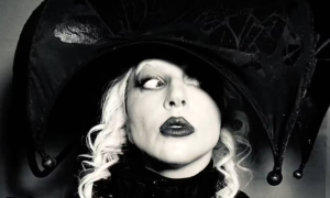 Lady Gaga costretta a cancellare il concerto di Miami: &ldquo;Non posso rischiare la voce&rdquo;