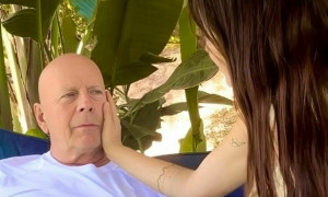 Bruce Willis, la moglie racconta il primo sintomo insospettabile della demenza
