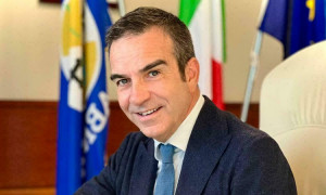 Occhiuto trionfa in Calabria: vittoria del centrodestra, il centrosinistra crolla con Tridico