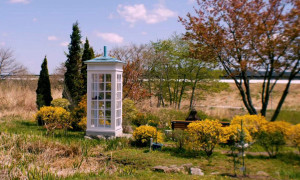 Giappone, c'&egrave; il Il Telefono del Vento, una vecchia cabina in cui chiamare chi non c&rsquo;&egrave; pi&ugrave;