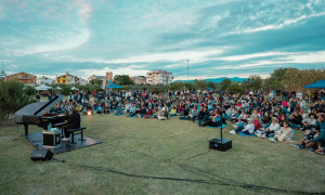 &ldquo;Esperienze e Suoni d&rsquo;Acqua&rdquo;: la magia della mongolfiera saluta il cielo di Molentargius