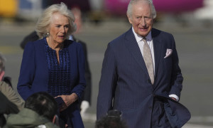 Visita storica in Vaticano: Re Carlo e Camilla incontrano Papa Leone XIV