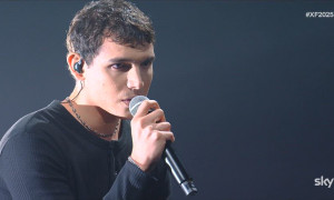 X Factor, trionfo EroCaddeo: il sardo ammalia i giudici con &quot;E penso a te&quot;