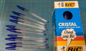 La penna Bic compie 80 anni