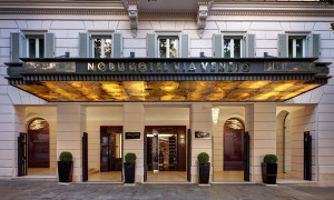 Robert De Niro apre il suo hotel di lusso a Roma: dove si trova e quanto costa