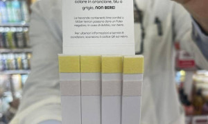 Violenza donne, in farmacia a Roma il kit che trova rileva le droghe nei drink