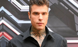 Oristano, brindisi con Fedez al Capodanno in piazza