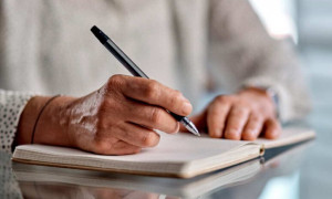 Gli italiani bocciati in grammatica, ecco gli errori pi&ugrave; comuni