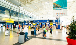 Salasso di Natale per i sardi: tariffe aeree fino al +900%