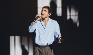 L'Abbraccio di Sinnai: EroCaddeo secondo a X Factor, ma per il paese &quot;&Egrave; nata una stella&quot;