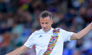 Alex Del Piero debutta come &ldquo;Capitan Alex&rdquo; a Striscia la Notizia